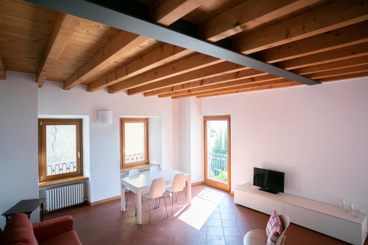 Iseolakerental - Casa Del Pescatore * Riva di Solto