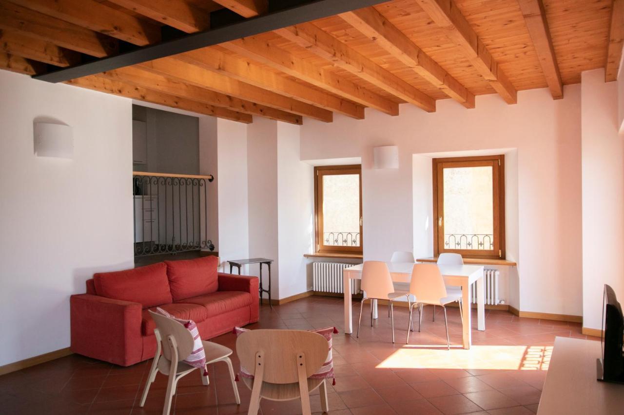 Iseolakerental - Casa Del Pescatore * Riva di Solto